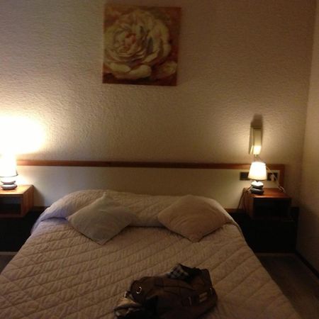 Hotel Cartusia Sarcenas エクステリア 写真